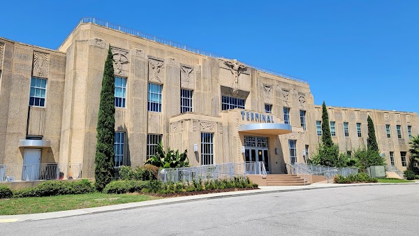 New Orleans Lakefront Airport