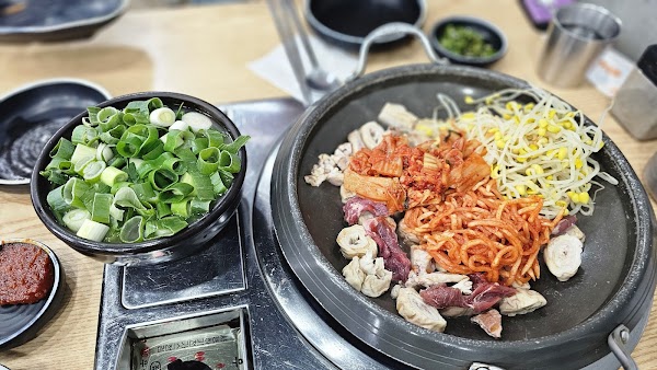삼남매식당