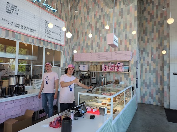 Magic Donuts & Coffee 3