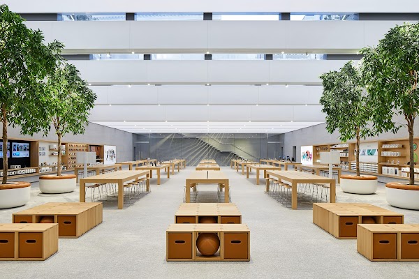 Apple Store Piazza Liberty 3