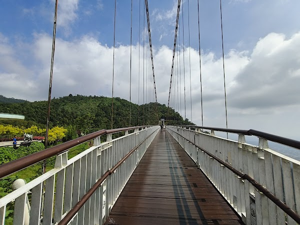 Taiping Suspension Bridge Visitor Service Center 2