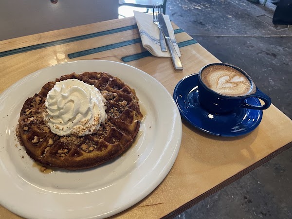 Crema Coffee House 5