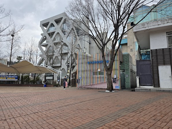 Hongdae Playground