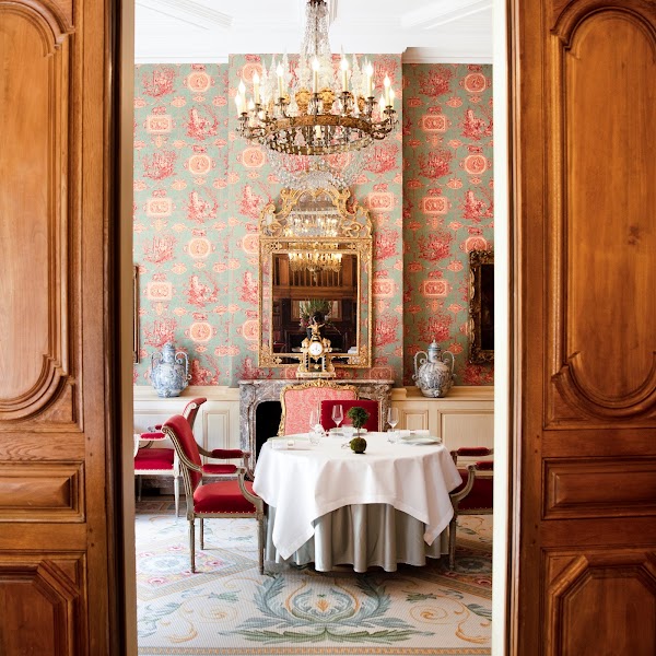 Restaurants 6