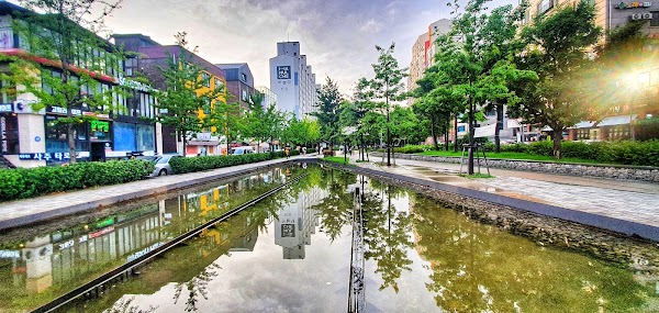 Gyeongui Line Forest Park