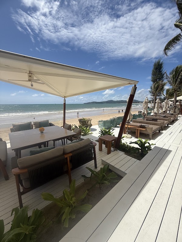 Catch Beach Club 4