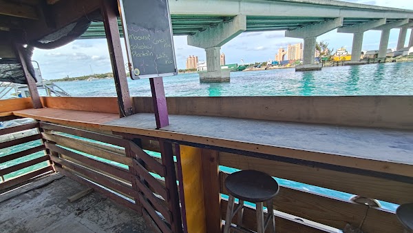 Antiki Floating Bar & grill 1