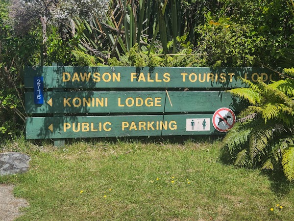 Dawson Falls Visitors Centre 5