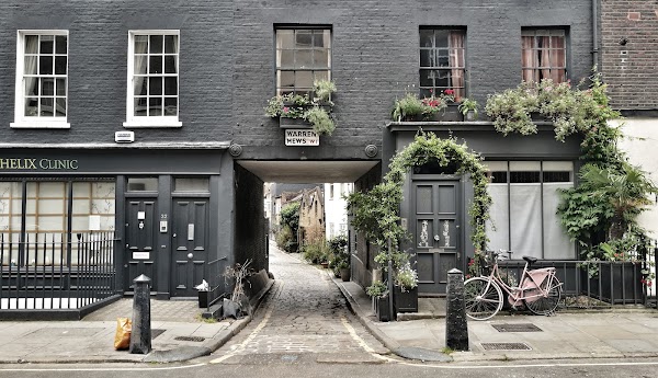 Warren Mews