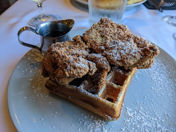 Café Beaujolais 5