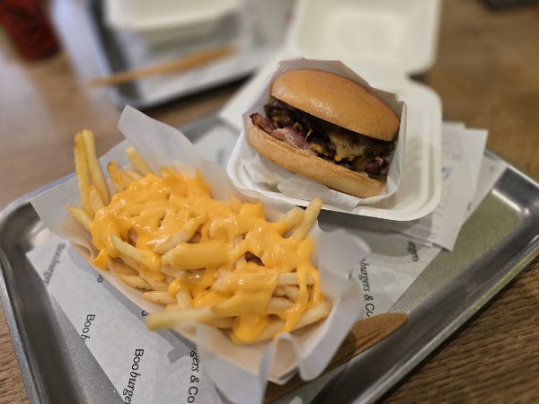 boo / the burger, ēstuve 4