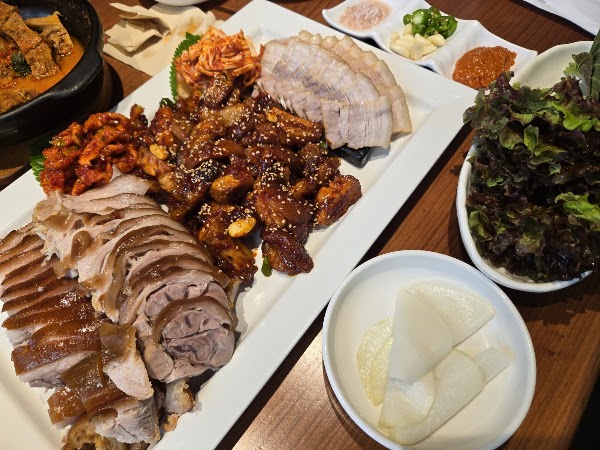 수변왕족발보쌈 subyeon wang jokbal 5