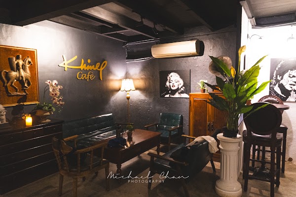 Khing Cafe (Beach Street) 4