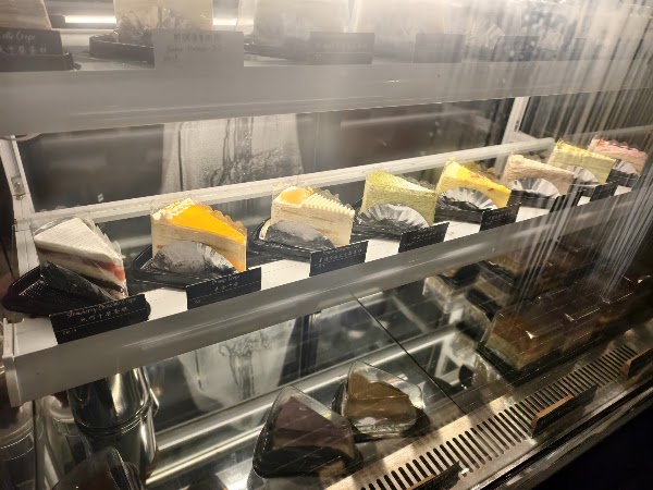 Khing Cafe (Beach Street) 2