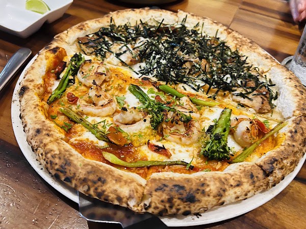 Pizza 4P’s Lê Thánh Tôn 3