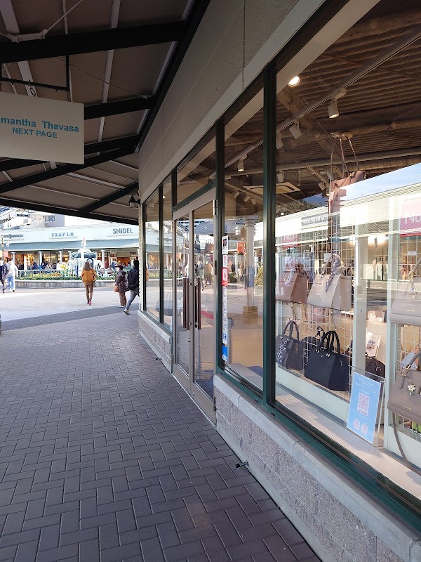 Samantha Thavasa Gotemba Premium Outlets