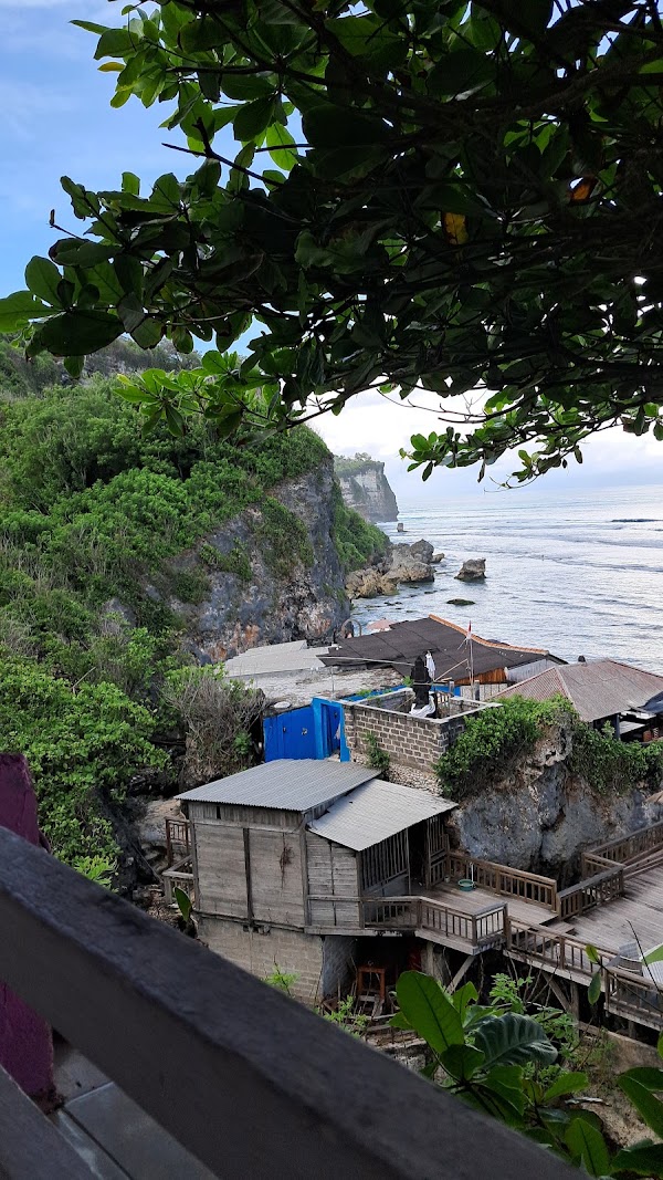 pantai suluban blue point pecatu bali 4