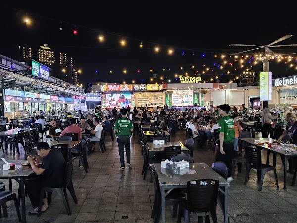 New Windsor Foodcourt 4