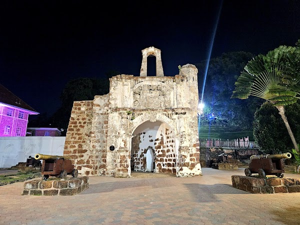 A Famosa 4