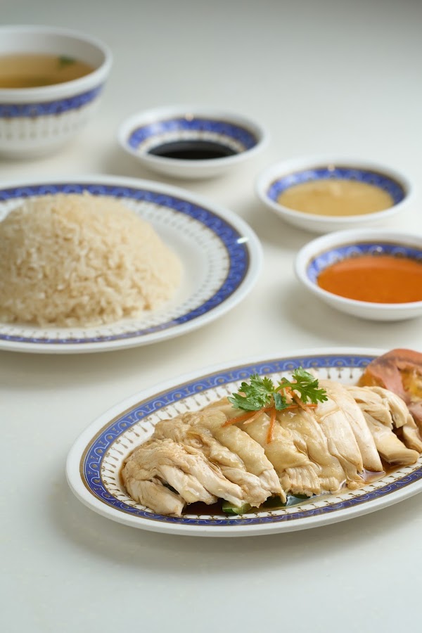 Lucky Chicken Rice 5