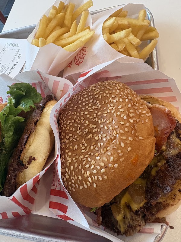 BURGERRY 4