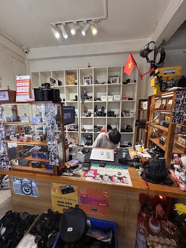Thuong Xanh Film&Camera Store 4