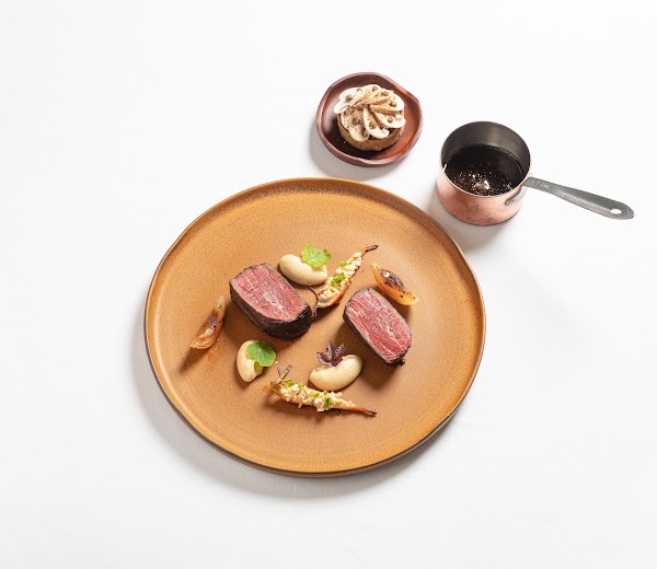 Mauri Restaurant 5