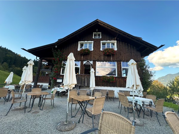 Cafe Restaurant Karatsbichl 3