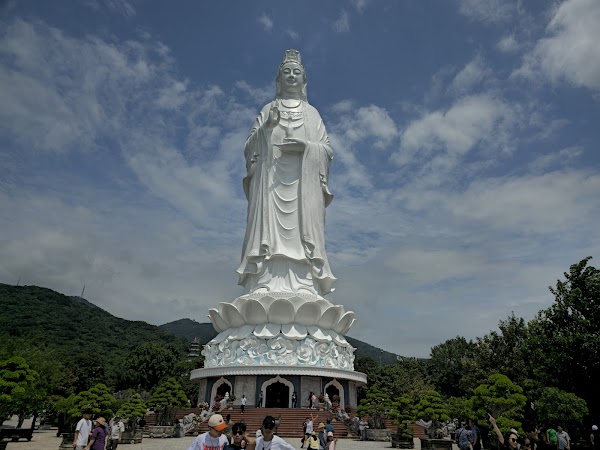 Chùa Linh Ứng 1