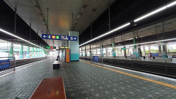Suwon Station 3