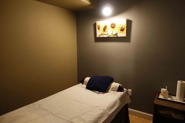 Renew Body & Mind Spa 1 East 5