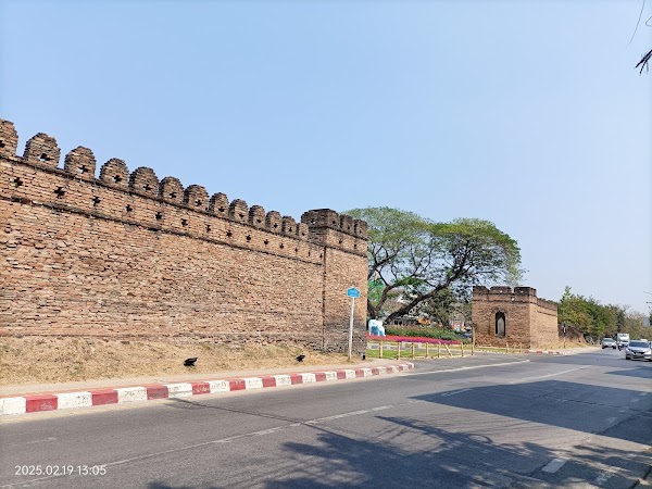 Chang Phueak Gate
