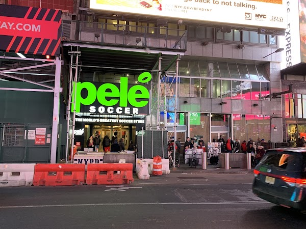 Pelé Soccer - Times Square