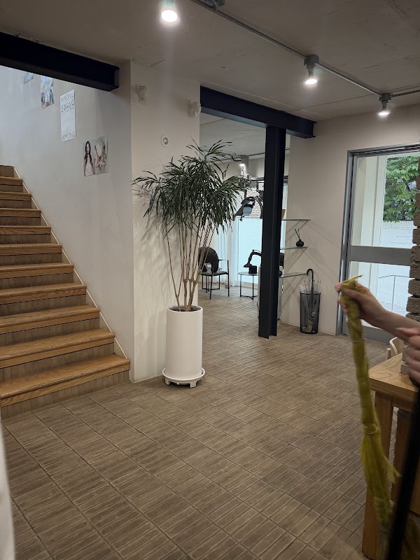 AMONG hair salon hongdae hapjeong 어몽헤어 홍대합정점 2