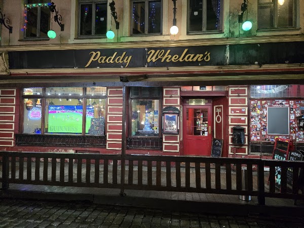 Paddy Whelans Irish Pub & Sports Bar 3