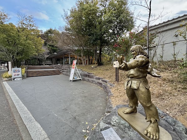 Statue of Ken .. STREET FIGHTER 2