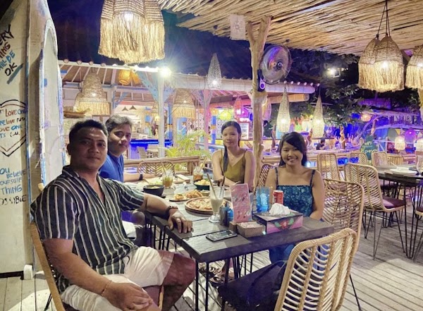 Sea Breeze Cafe Ceningan