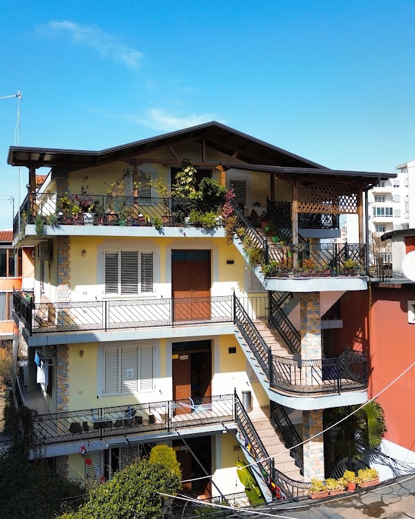 Shkodra Hostel & Day Tours