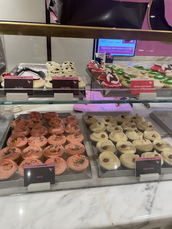 The Hummingbird Bakery - South Kensington 2