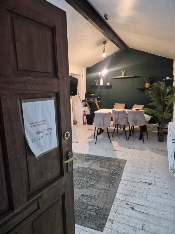 THE COURTYARD LODGE