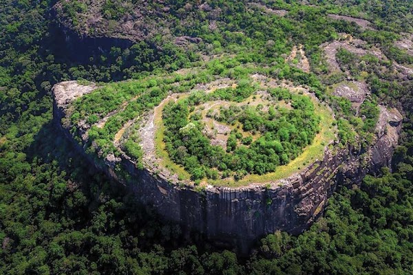 Danigala / Alien Mountain