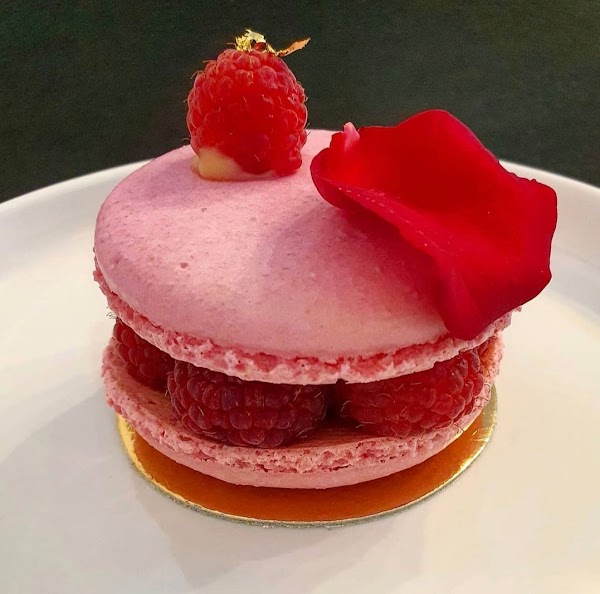 Pâtissier - MacaronS & Cakes 2