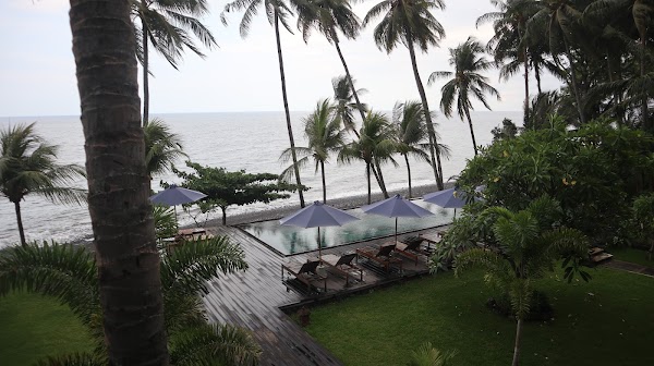 Kayu Kayu Beach Front Restaurant 2