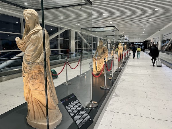 Leonardo da Vinci International Airport 3