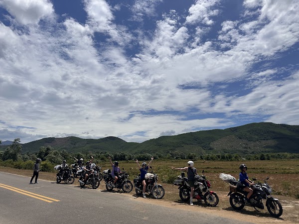 Hai van pass riders 3