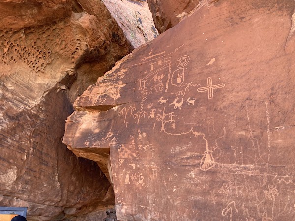 Atlatl Rock