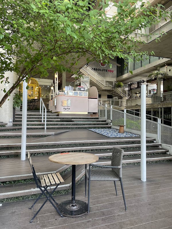 MONTY'S at theCOMMONS Thonglor