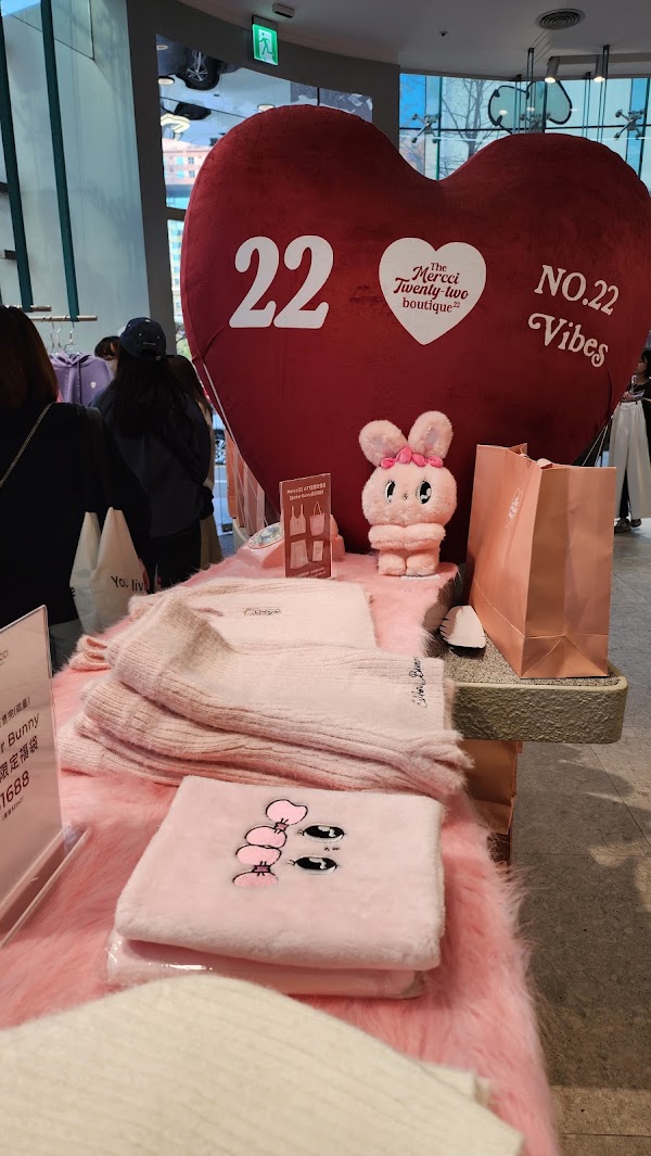 UR LIVING 信義店 4