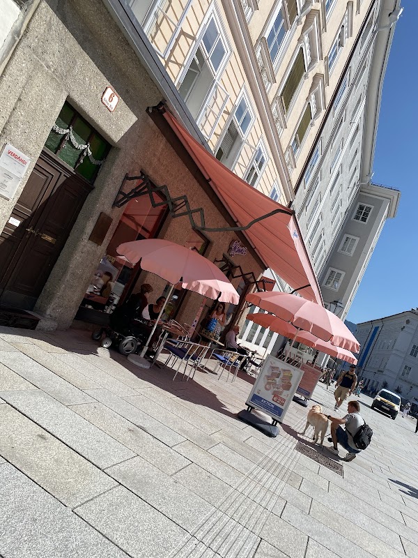 Manner Shop Salzburg Residenzplatz