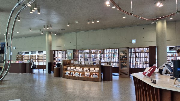 JM Coffee Roasters Head Store 5